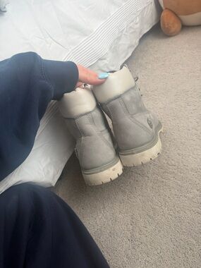 Women’s Timberland gray boots. Size 8.5